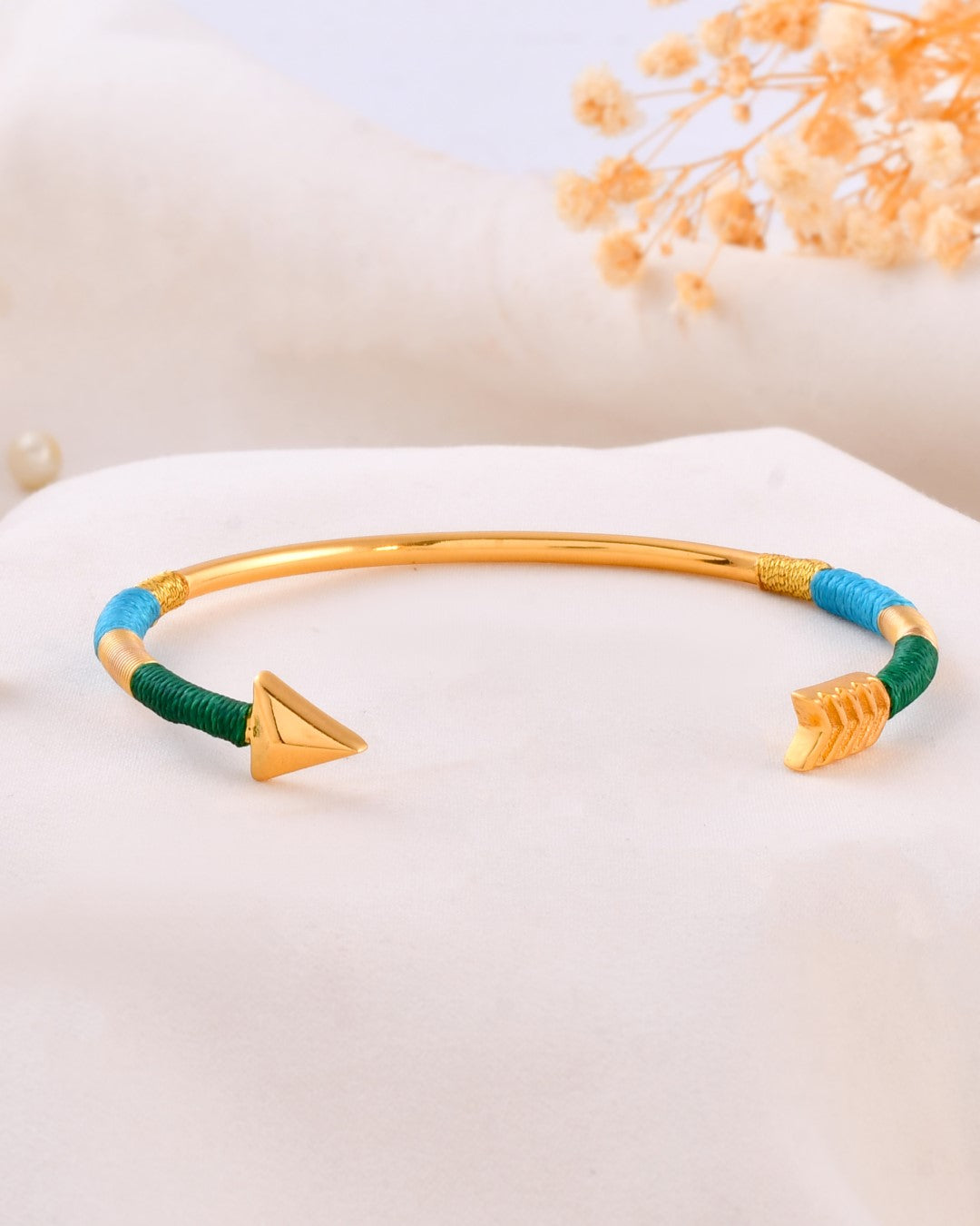 Balance arcs Cuff