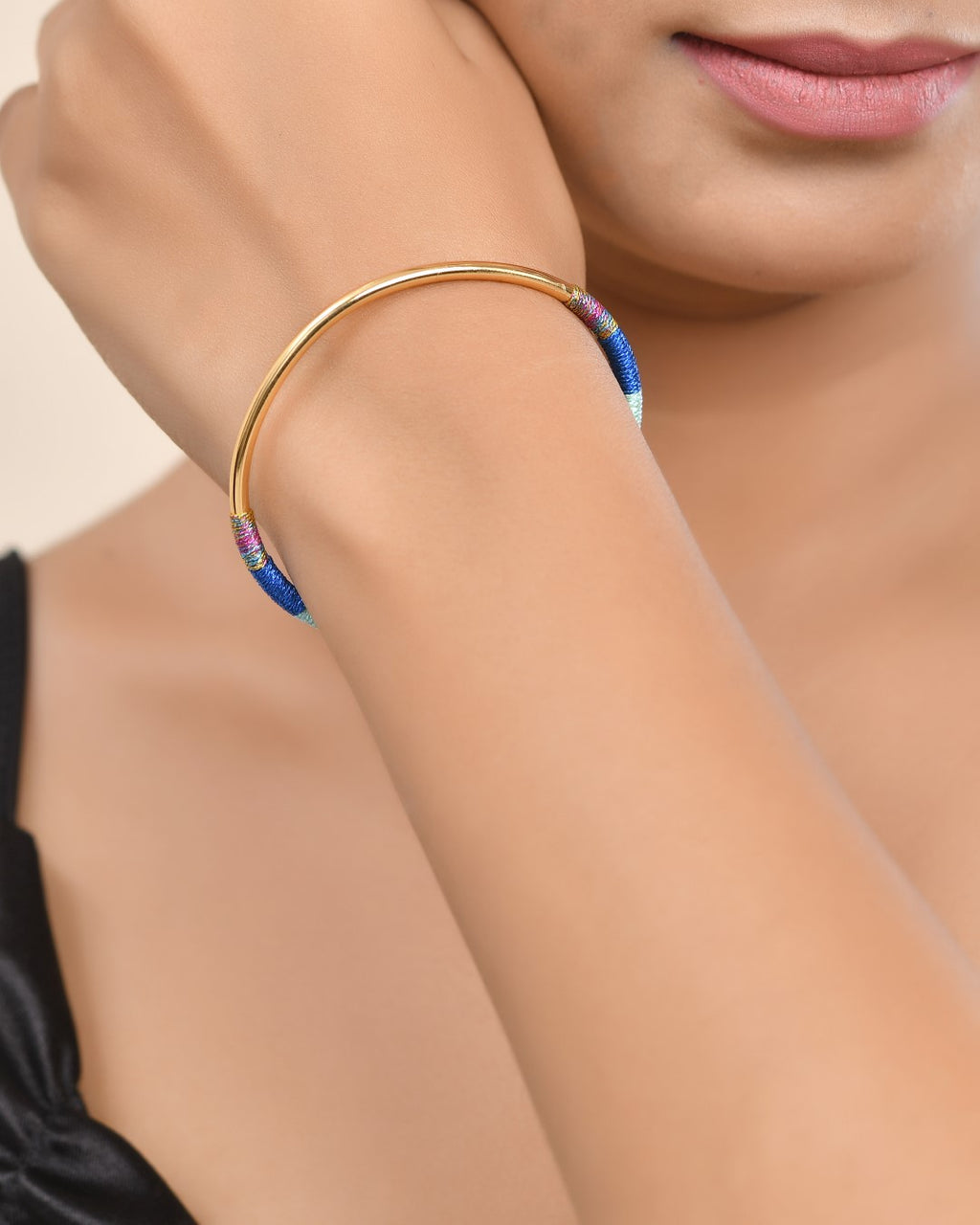 Aura Multi Thread Cuff