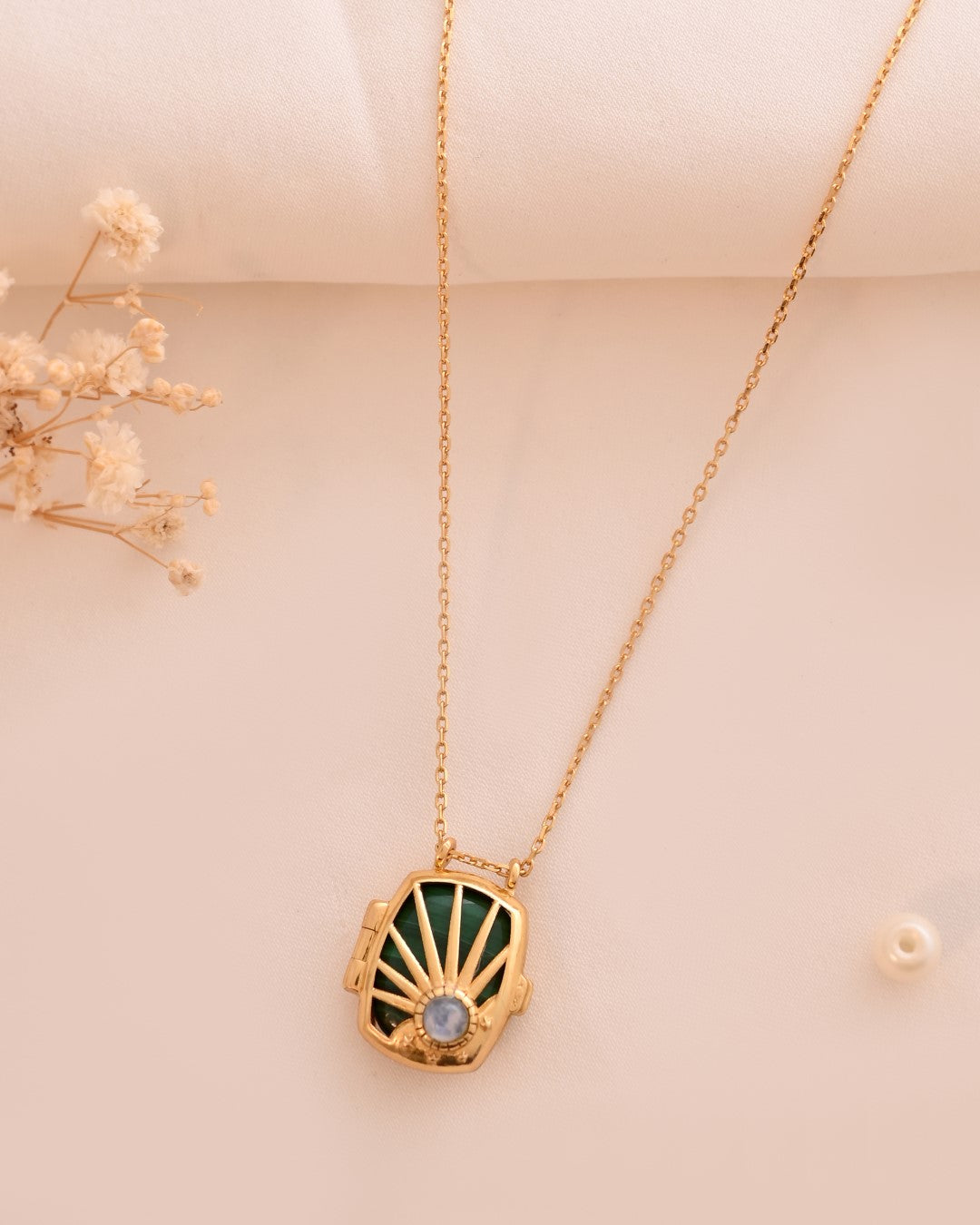 Changeable Malachite Gem Locket