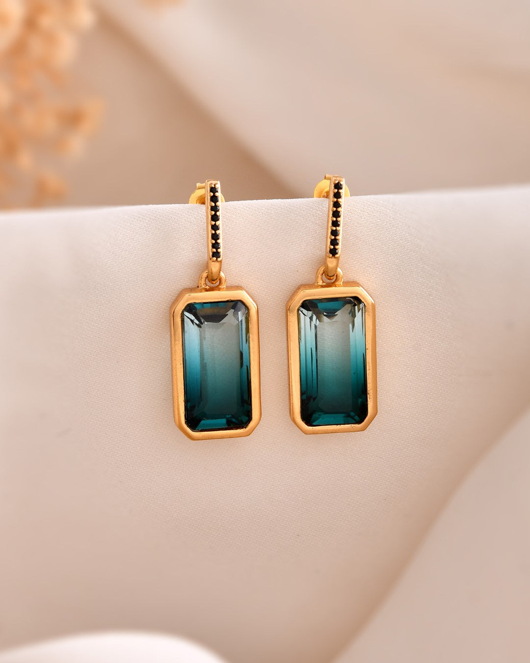 Crystal Quartz Dwirang Drop Earring